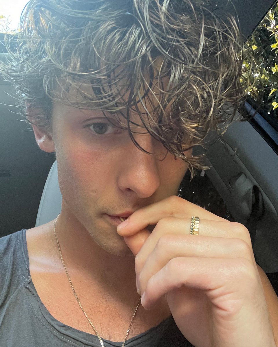 _shawnmendespy's tweet photo. 📲| Shawn Mendes vía Instagram post https://t.co/9U6s8EMaiB
