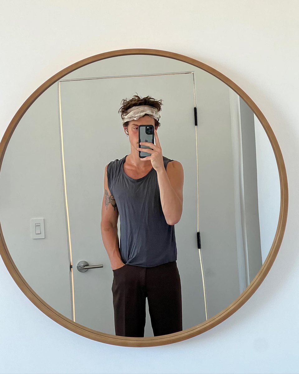 _shawnmendespy's tweet photo. 📲| Shawn Mendes vía Instagram post https://t.co/9U6s8EMaiB
