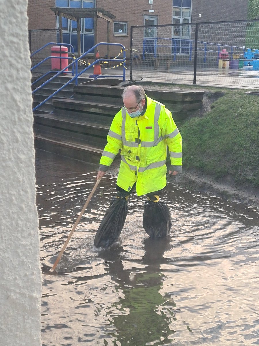 ClareKenneway's tweet photo. @LinlithgowP @LoveWestLothian @wl_literacy One of jobs on his list this week was to clear the big puddle in our playground! https://t.co/xj11HwgRFH