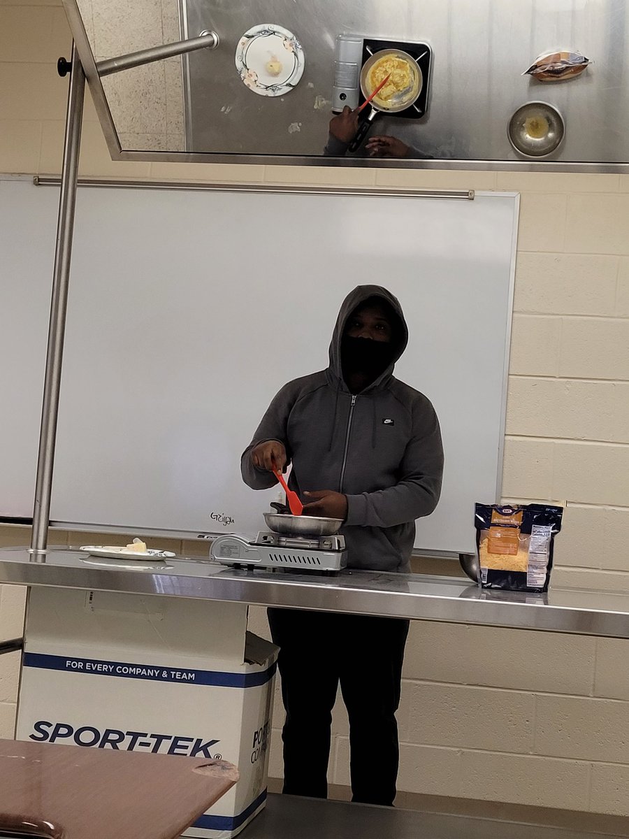 nazibadruddin's tweet photo. Today at OHS Culinary Arts class we are covering Breakfast Cookery. Students demonstrated eggs cooking 6 different ways: poached, sunny-side up, over-easy, scrambled, French &amp; American omelet. @OHS_Athletics_ @OHSTornadoes400 @culinary_OHS  @Bfearlessleader https://t.co/RRWgwznHmr