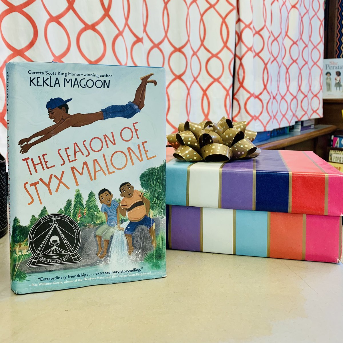 QuimbysClass's tweet photo. We recently unwrapped these four awesome books for #FirstChapterFriday📚🎁 https://t.co/ZAoq3iehaI