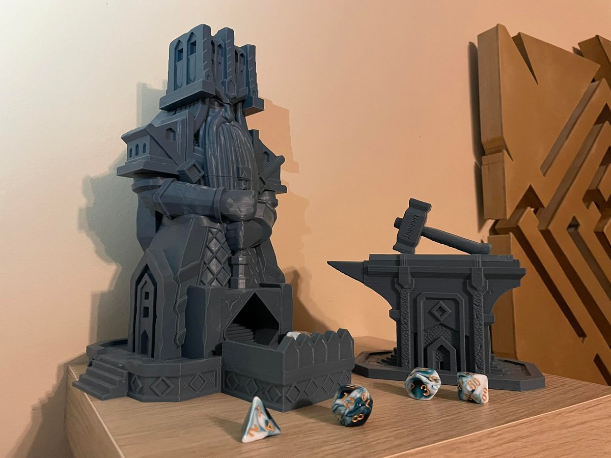 UnchainedGam3s's tweet image. #FDMprinter vs #SLAprinter