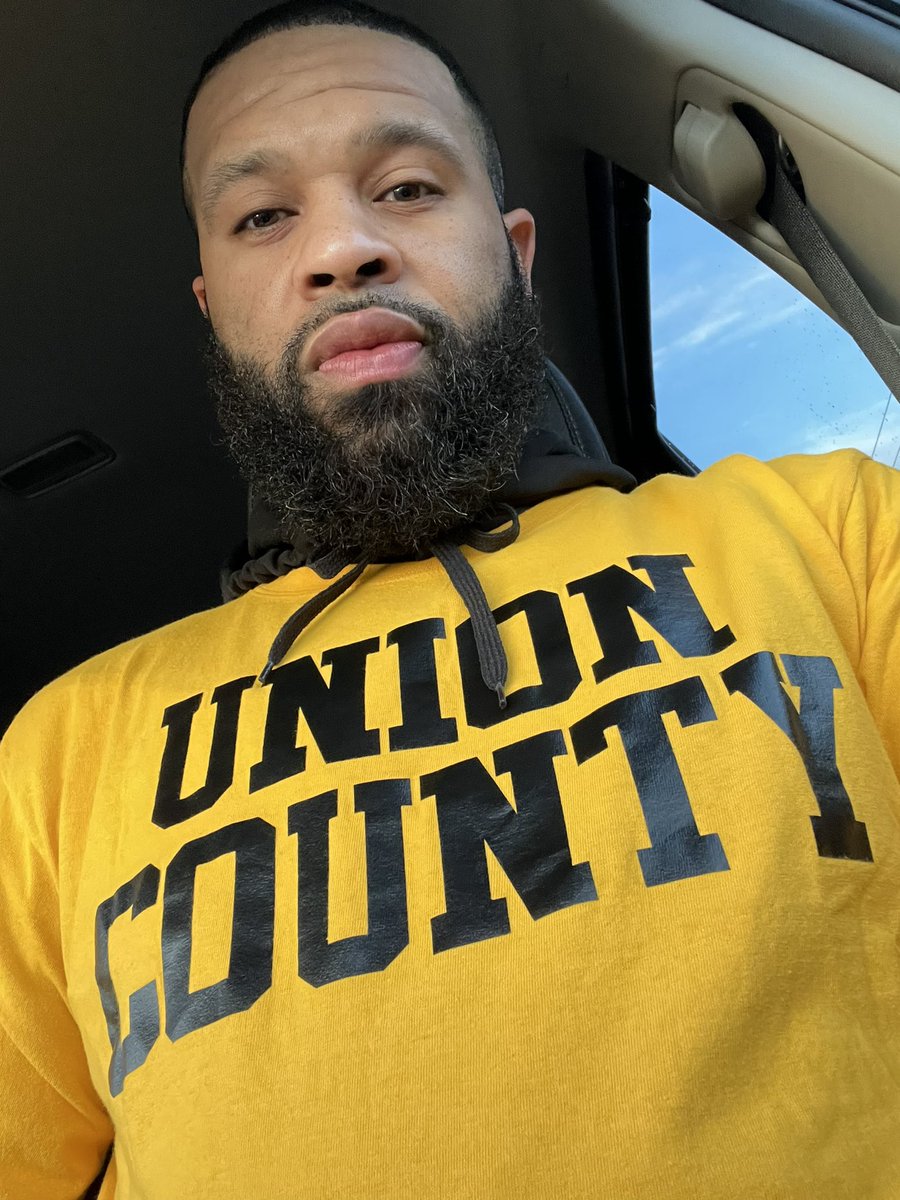 MrUpstate864's tweet photo. Game Day! LETS GO Union County! #BeatDaniel #PlayoffsRound2 #UnionCounty #Jackets🐝 #UCStrong #WeSwarm 🏀🏀🏀🏀🏀🏀🏀🏀🏀 @yellowjacketba2 @UnionCountyHig2 https://t.co/rMTvd4QVhG