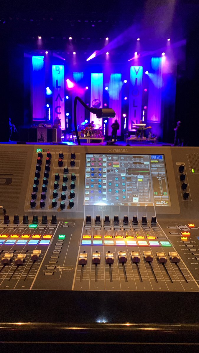 HeyTwon's tweet image. Soundcheck #Systemstech