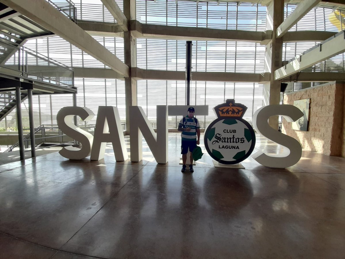 FedericoMXSud's tweet photo. Realmente impresionante esto, 5 estrellas se queda corto. Estoy intensamente agradecido y emocionado con @ClubSantos por la HERMOSA playera https://t.co/HmIqlL7N8v
