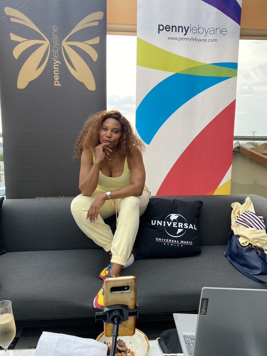 PennyLebyane's tweet photo. From dotCom to #dotAfrica this WorldWideWomen ain’t slowing down. She’s unstoppable on a global mission the #Universe is in alignment. Out oat #VilakaziStreet ko #1947Resturant in my #@DRIPFootWear #Solemate #Phakadelam #NonfundoMoh❤️ https://t.co/NJJRlJdQJu