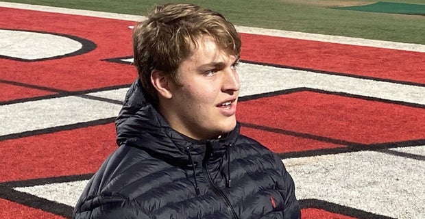 Bucknuts247's tweet image. Can @georgefitz88, who’s only been offensive line for a few years, add quality depth for the #Buckeyes as a freshman? (FREE via @davebiddle)
247sports.com/college/ohio-s…