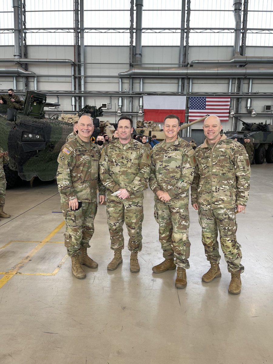 Norman_Geoff94's tweet image. Great to see the inseparable Devil Brigade duo @_BeMac19 and @CSM_Shaiko !! Their team worked hard to make today successful and it showed. Thanks for your efforts in coordinating an awesome event!  

#DevilBrigade #Poland #NATO #StrongerTogether