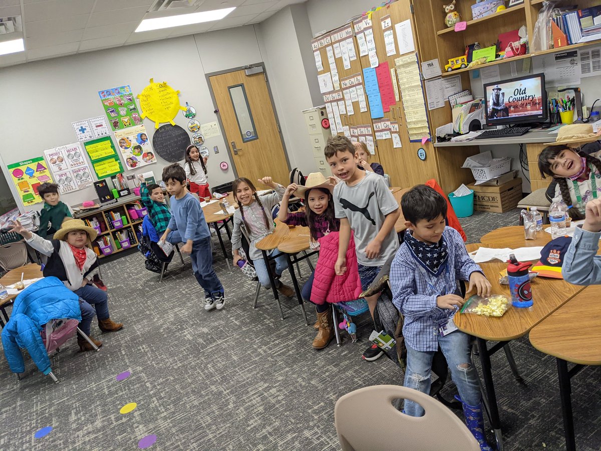 arsiluck's tweet photo. Howdy!!! 🤠
These cowboys and cowgirls learned about Texas Symbols. Their favorite symbol was the Chili plate that they enjoyed today. 😋💜 https://t.co/UzMUPGhMzB