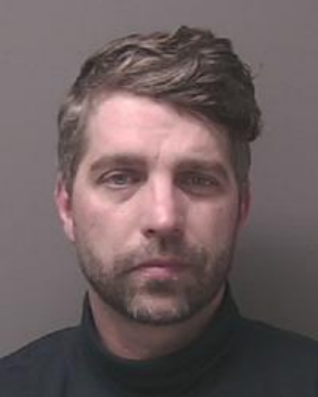 YRP's tweet photo. CANADA-WIDE WARRANT ISSUED FOR SUSPECT- Sean MACKEY, 44 of Ajax is wanted after he removed his court ordered GPS ankle device. Please call us if you see him or have info on his location. https://t.co/XKkYDrG4pX https://t.co/5GgWOHWazO