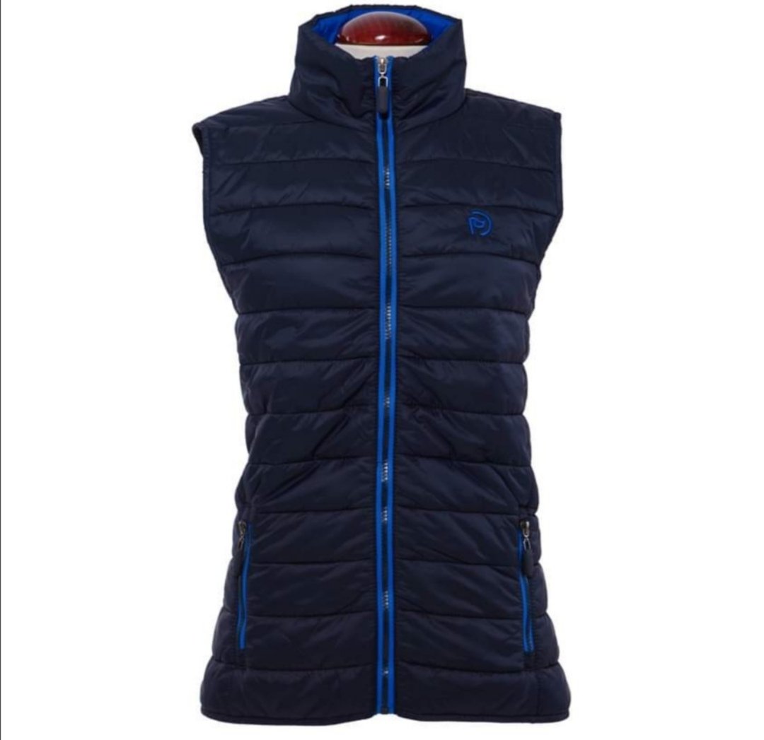 hoyo_7's tweet photo. OFERTA FLASH... Sólo válida este fin de semana. 25% de descuento en la compra de este chaleco ligero de golf; tanto en el modelo de hombre como en el de mujer. Introduce el código 25%CHALECO en el carrito de compra antes de proceder al pago
#chalecoacolchado #chalecogolf #Oferta https://t.co/RgOGEJH3UX