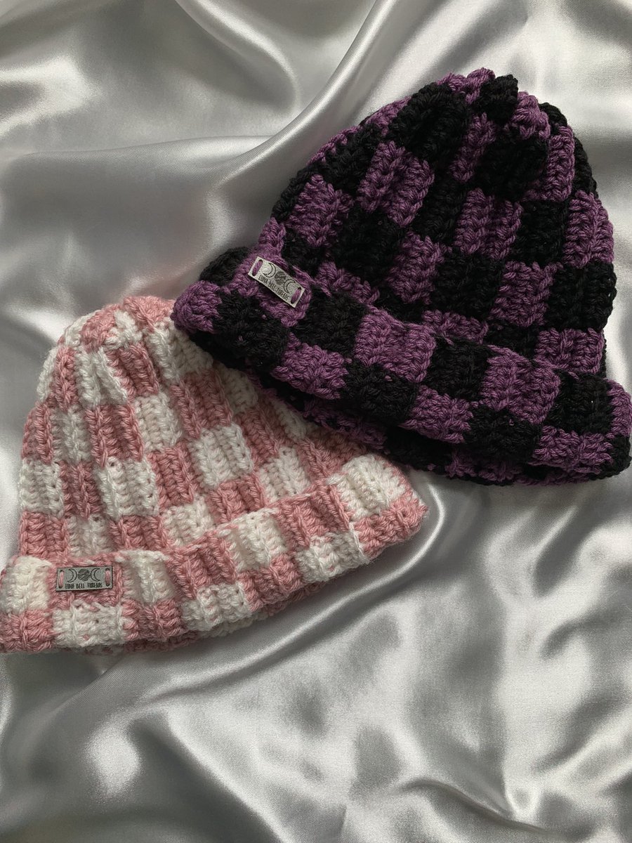 There’s still some new beanies left 🧶

Also going to be getting some yarn tomorrow for customs! If you’d like one, order today &amp; it’ll be done over the weekend ☺️

etsy.com/shop/LunaBellT…