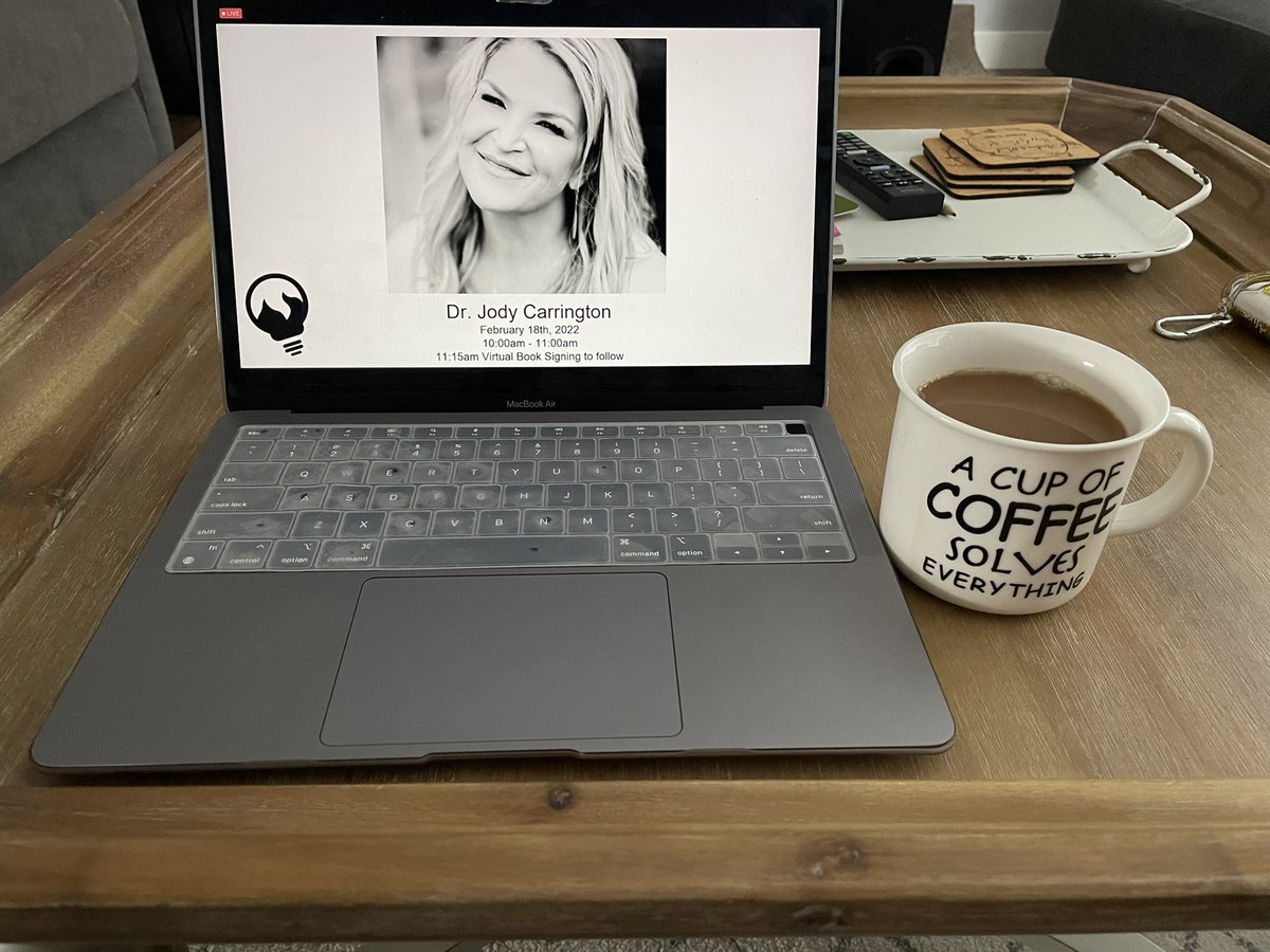 ms_aaraki's tweet photo. Happiness is… definitely needed this! Thank you for always being amazing and so authentic @DrJCarrington https://t.co/6q0q7uE4tp