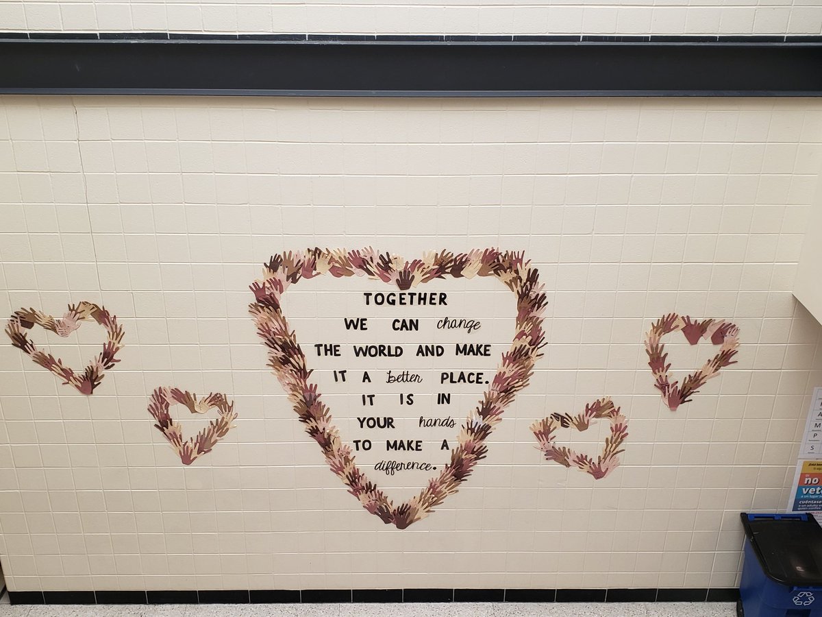foreman1908's tweet photo. @WestBriarMS Ms Guillory, ELAR Department Chair and 6th Grade House Leader, ROCKS!  She created the Wall of Love for our 6th grade house. 

#RAK
#WBMS6thgrade https://t.co/qeozpFAWet
