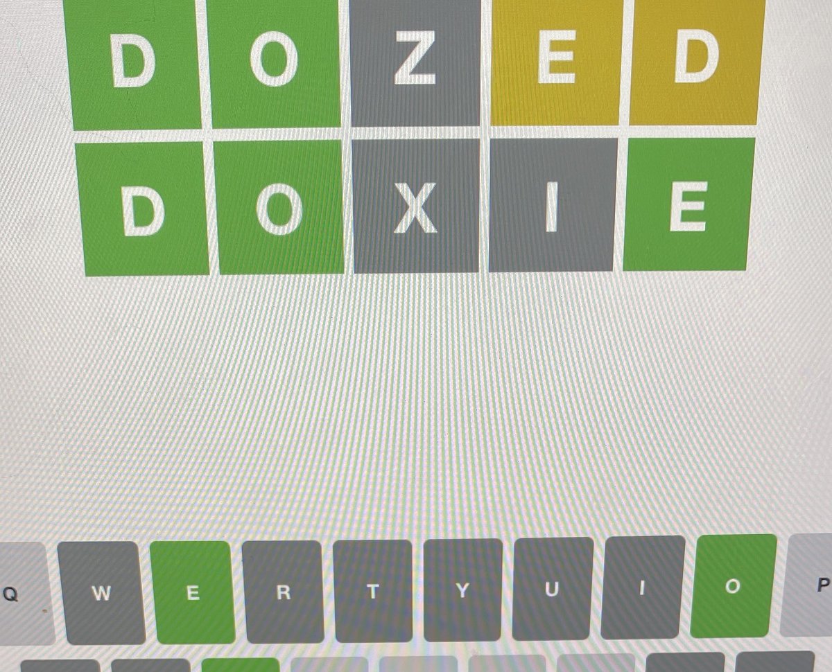 ToniGriggss's tweet photo. @sbuchan94 I apparently thought doxie was a far superior word 😂😂😂 my brain wasn’t working either https://t.co/4QJ0MUe6pJ