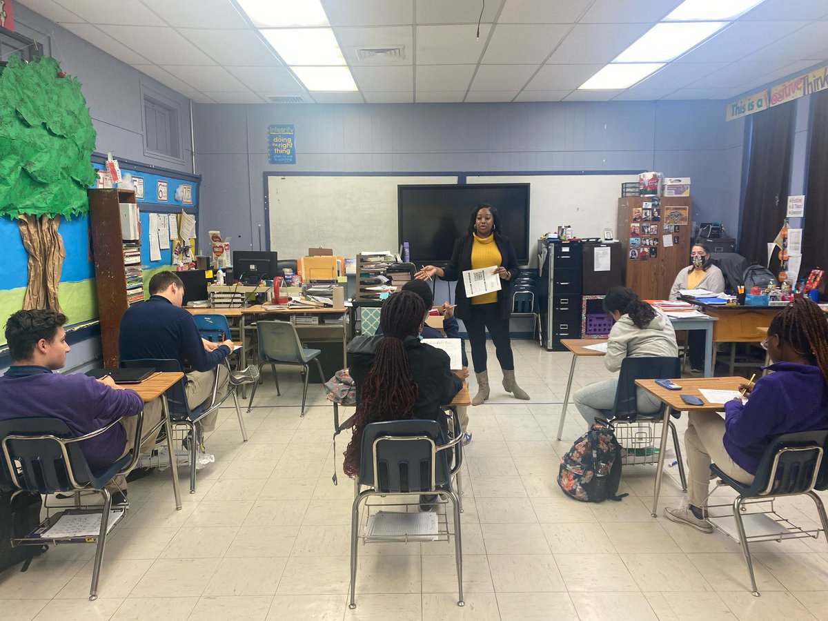 tlwmoore's tweet photo. Today, @Centerville_FB I visited with Jr. & Sr. Students‼️We discussed #CareerChoices after high school, and the many local #HighWageHighDemand opportunities available‼️ We discussed how @southlacc-Young Memorial Campus can help #ChangeLives & #CreateFutures. #EverydayExcellence https://t.co/745unorZk1