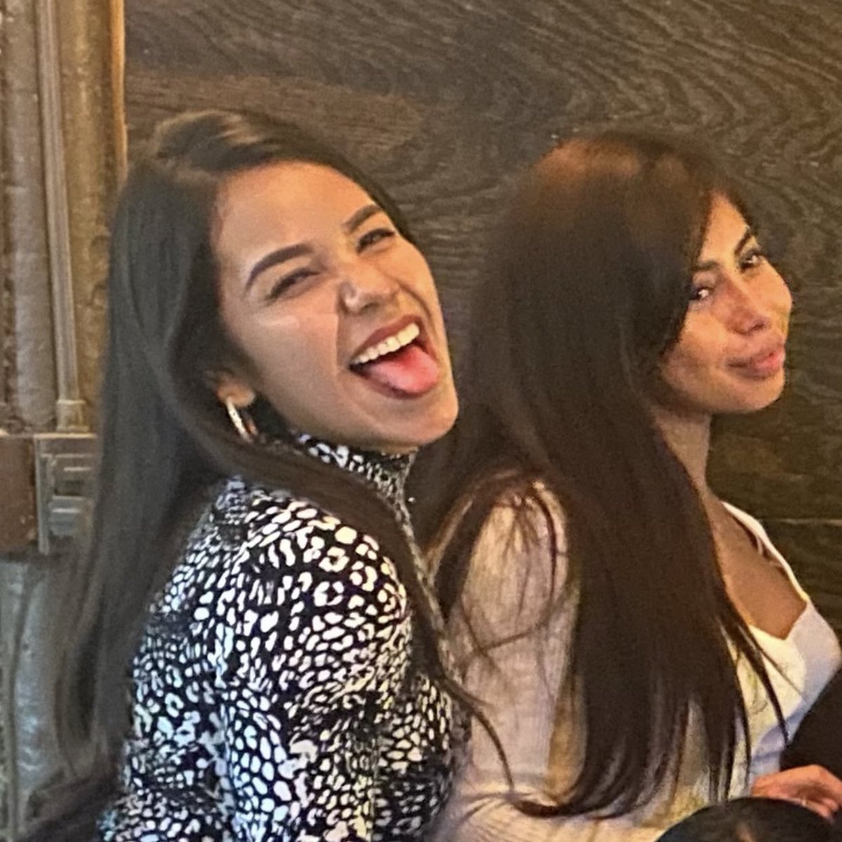 crisstinaguerra's tweet photo. 💔I wish I wasn’t typing this. Rest In Peace my beautiful cousin… our lives won’t ever be the same without her. She was so full of life, and they just took her from us. It’s so unfair. Te amamos demasiado Valeria, nos duele mucho perderte, siempre te extrañaremos. https://t.co/KNHzOsLmpd