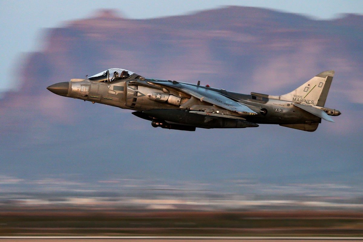 thenewarea51's tweet photo. A McDonnell Douglas AV-8B Harrier II sporting an “experimental” paint scheme just outside of Phoenix, Arizona. (Big thanks to 📷Joe Copalman for sharing) https://t.co/MvL0D9tHPq