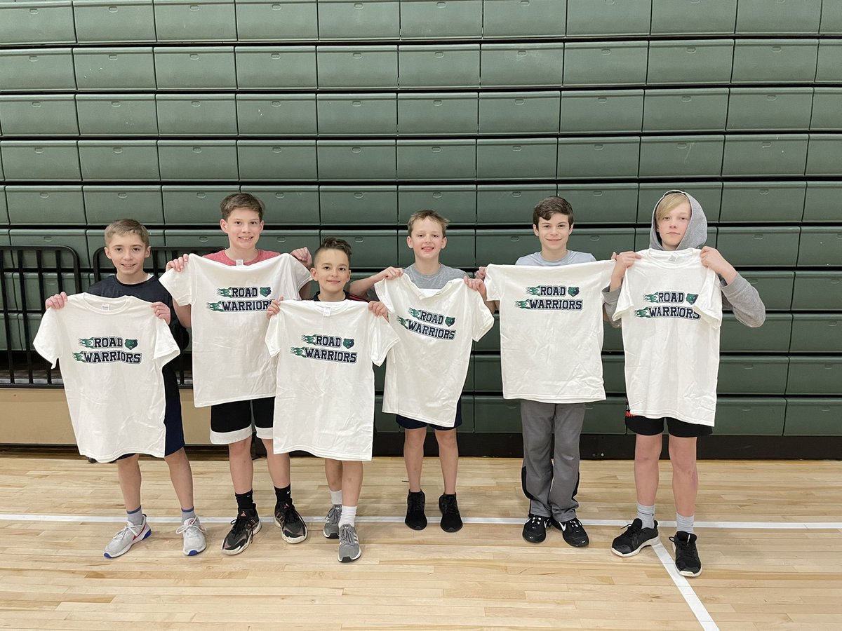 Congrats to these 6th graders for their outstanding effort on the Fitness Gram pacer test! #freeshirt #fitnessgram <a href="/CreeklandMS/">Creekland Middle</a>