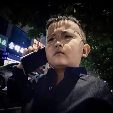 #NewProfilePic (新個人資料照片)