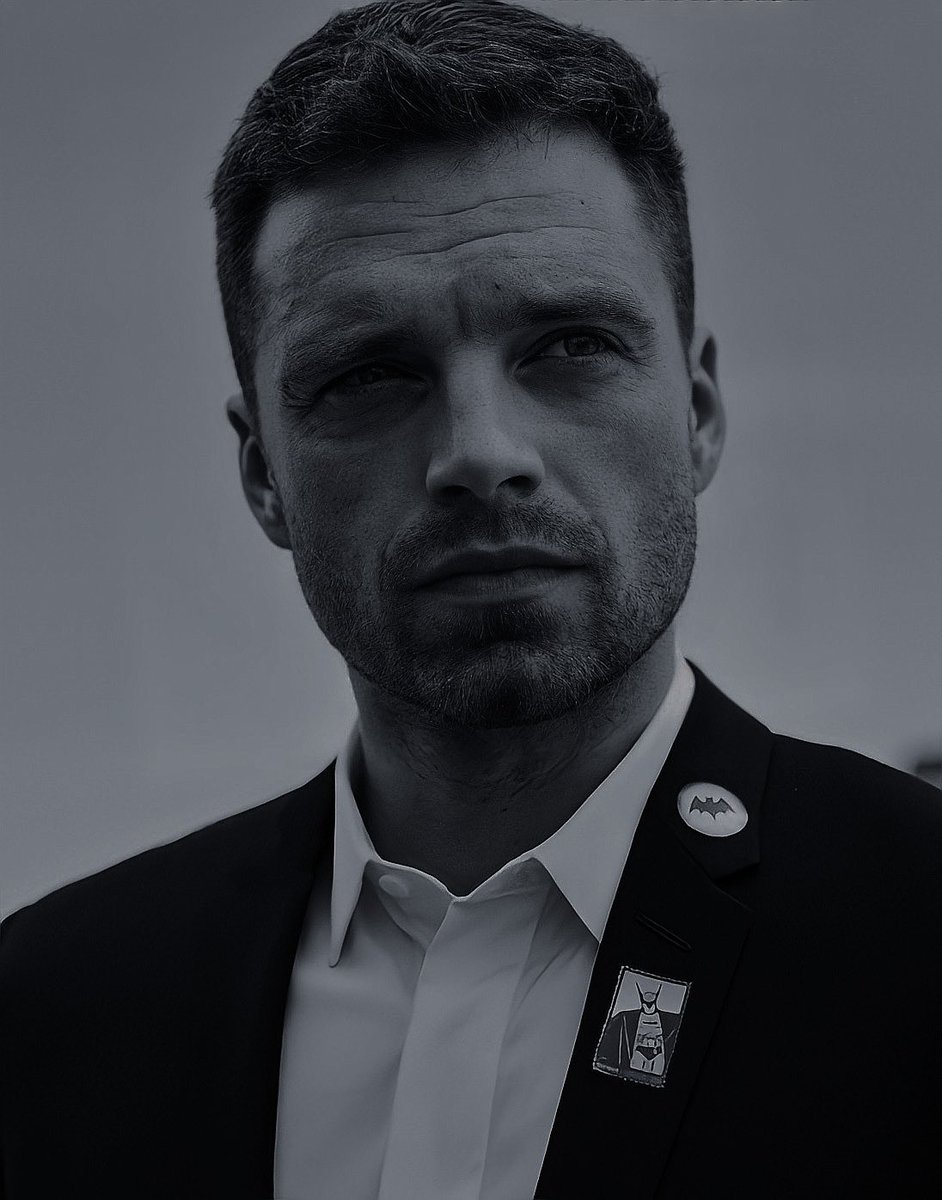 ⠀
         ⠀ ⠀‘ - Есть русская поговорка: 
               "Когда живешь среди роз. 
                розы, вы впитываете 
                аромат, несмотря на себя". 

                       —⠀ 𝐿’𝑎𝑠 𝑑𝑒 𝑐𝑜𝑒𝑢𝑟