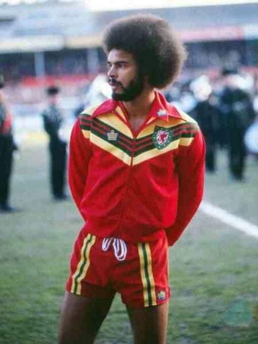 NoelMooney13's tweet photo. Cymru kit 2023 ? 🏴󠁧󠁢󠁷󠁬󠁳󠁿 https://t.co/OwwFzecPWn