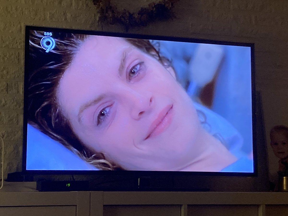 Hadassatas's tweet photo. Ben ik de enige die @kirstiealley in #lookwhostalking vindt lijken op @miljuschkaw?  #sbs9 https://t.co/wmU6QdbGA5