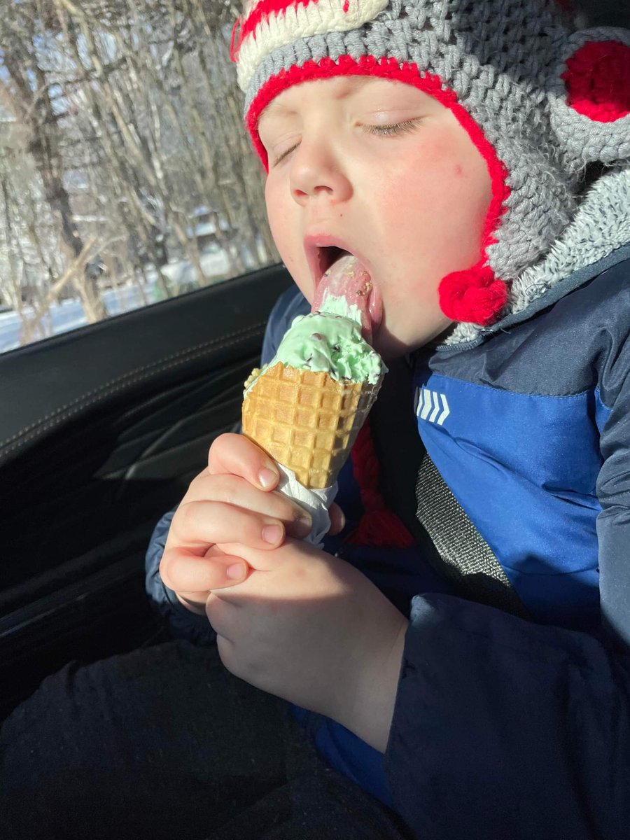 Enniskillenstor's tweet photo. Someone is sure enjoying his Mint Chocolate Chip Ice cream in a waffle cone!! #EnniskillenGeneralStore #nevertoocoldforicecream https://t.co/Occ6I17Zpy
