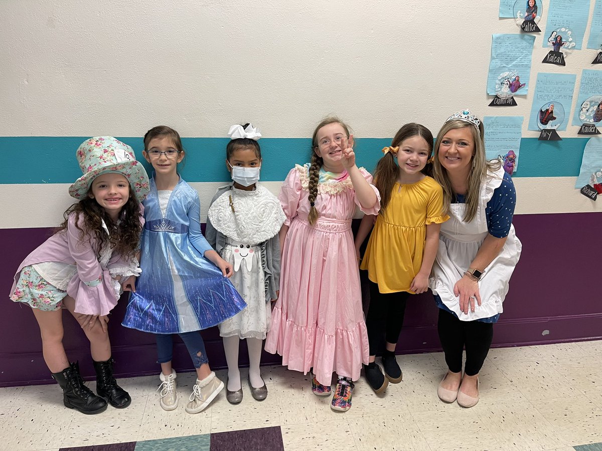 Teachers and students just wanna have fun! Fairytales are alive and well at RES!@RES_RSSS <a href="/JenniferWarden5/">Jennifer Warden</a> @RES_halexander <a href="/amanda_trexler/">Amanda</a> <a href="/KepleyJessica/">Jessica Kepley</a>