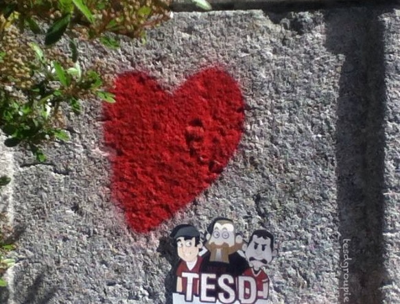 tesdgroupie's tweet photo. #FF #FMFTFWFTFFFSFS @TellEmSteveDave @BQQuinn @sundayjeff bestest podcast ever, always there to pick you up and make you laugh 🐜🎧💃🤘🌍💜🎉 #TESDmakeseverythingbetter #TESD #daleatucuerpoalegríayTESD #12yearsofTESD https://t.co/42RVxSuBD6