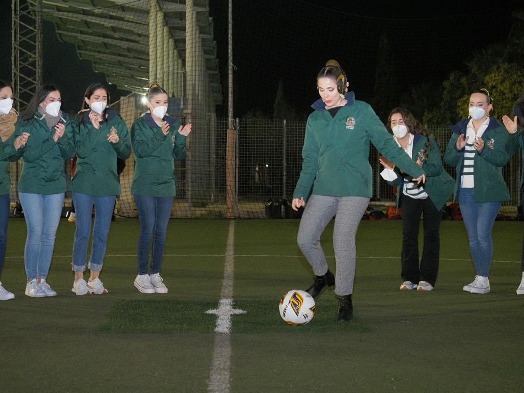 ⚽️🏆 Arriba la final del campionat de futbol 7 de <a href="/JCF_Valencia/">Junta Central Fallera</a>, després de setmanes de competició. 🆚

Gràcies a tots els equips de les comissions que heu participat enguany, per la vostra esportivitat i esperit competitiu, i enhorabona als guanyadors! 👏

#EsportsJCF #Falles22