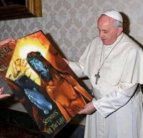 👹/,,/  🐍💥🐍