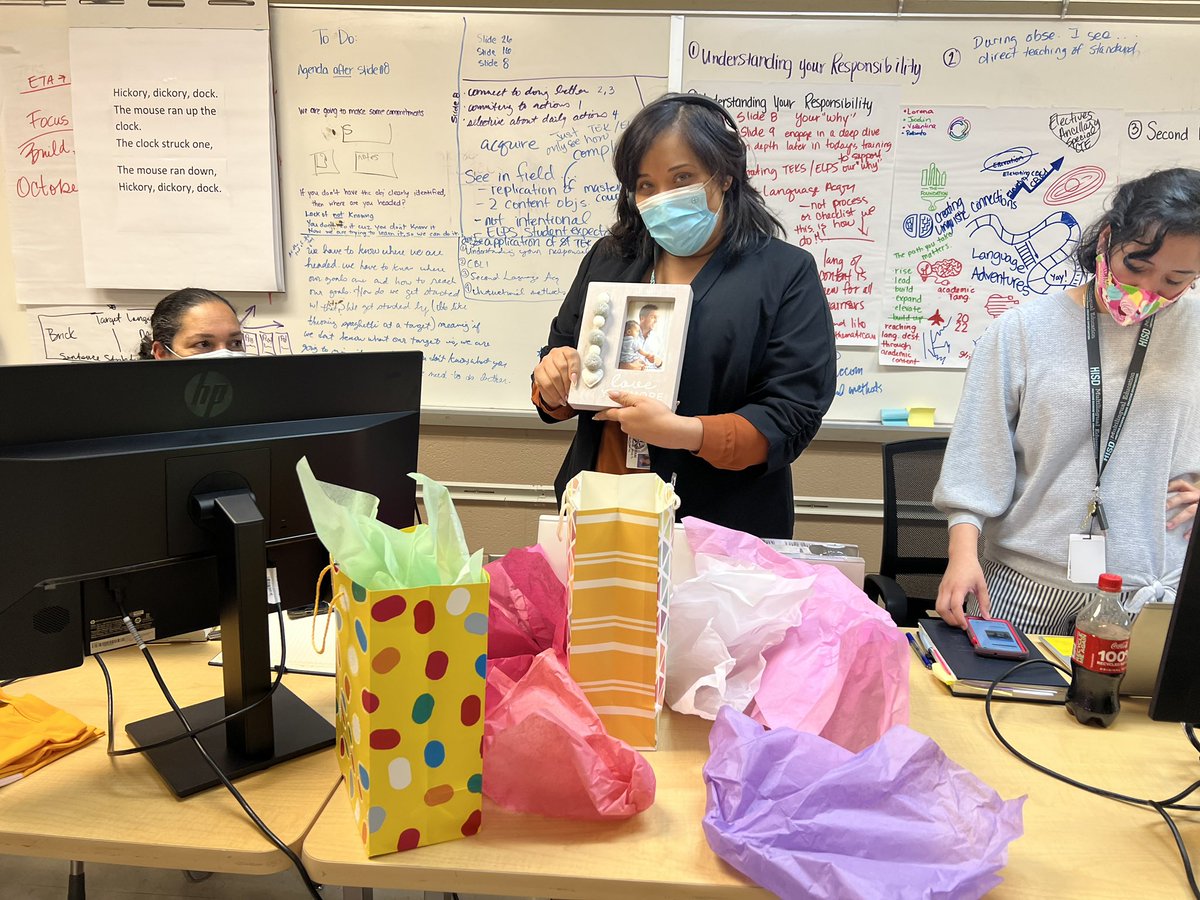 Thank you for an awesome birthday!!🥳 Love my team!!!❤️ @HISDMultiPrgms <a href="/Jererita_Wilson/">Jererita Wilson</a> <a href="/ByromJocelin/">Jocelin Byrom</a> <a href="/DiasminZ/">Diasmin Zepeda</a> <a href="/alamo_valentina/">Valentina Gomez- Alamo</a> @maveroluna
