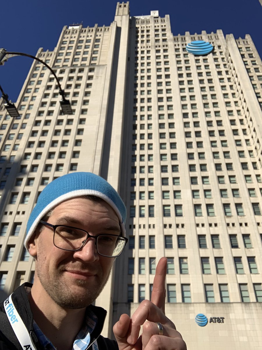 Hit the town with Keith and later <a href="/kmcmk2/">Kim McKeon</a> with Connected Communities.  Even got to stop by and see 1010 Pine St.  Everything’s bigger in #StLouis!  Lots of opportunity ahead for events. #attfiber