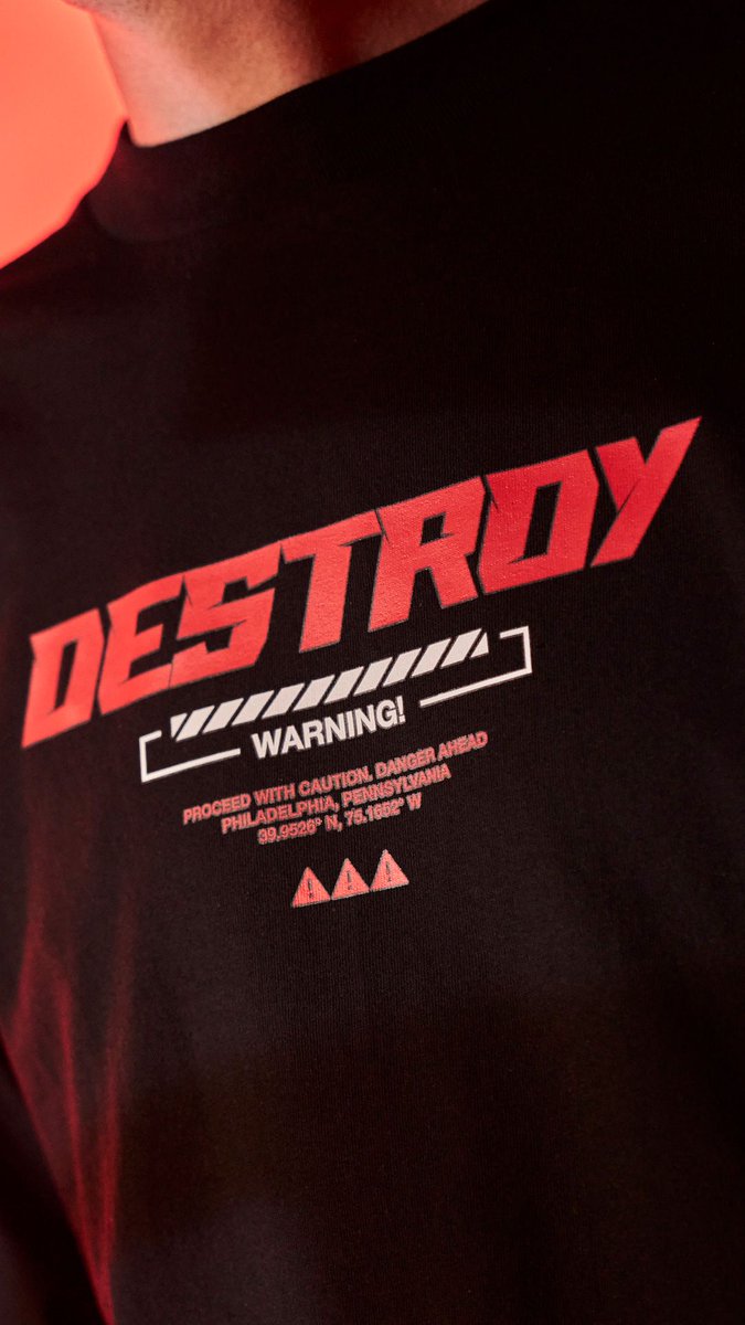 Destroy_215's tweet image. ANOTHER LIMITED MERCH DROP NOW LIVE for yall!

New hoodie / sweats / long sleeves / beanies! 

check out the full collection!
here ----&amp;gt; destroy.3blackdot.com