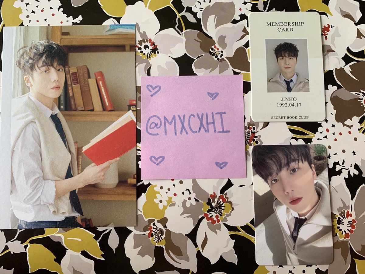 [WTS] Pentagon 2022 Seasons Greetings Sets

• 🇨🇦🇺🇸 (Can do WW if buyer is fine with shipping fee)
• Price: $15 USD (will only sell as member sets) plus shipping if you want it tracked!!
• DM if interested 😊

<a href="/pentagontrades/">Pentagon Trading/Selling</a>