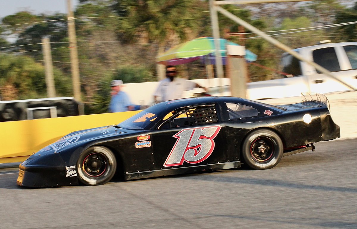 RacingAmerica's tweet photo. Pro Late Model time trials ongoing at @newsmyrnaspdwy. @StephenNasse in the Skinner No. 15 for tonight's Hart to Heart 100.

#NewSmyrnaWS https://t.co/g8uSHFYkto