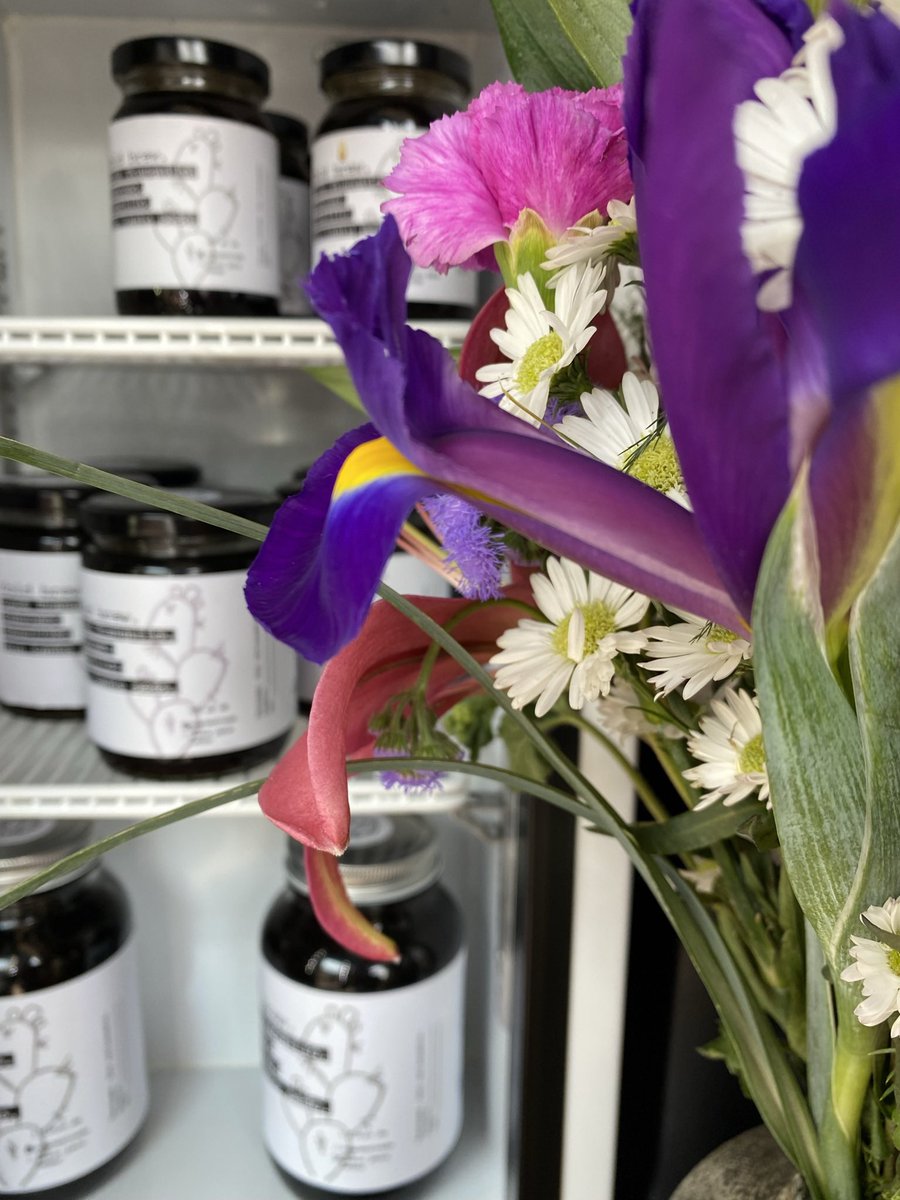 Tenemos cole brew para esta tarde calurosa. Pídelo listo para beber o concentrado 🙌