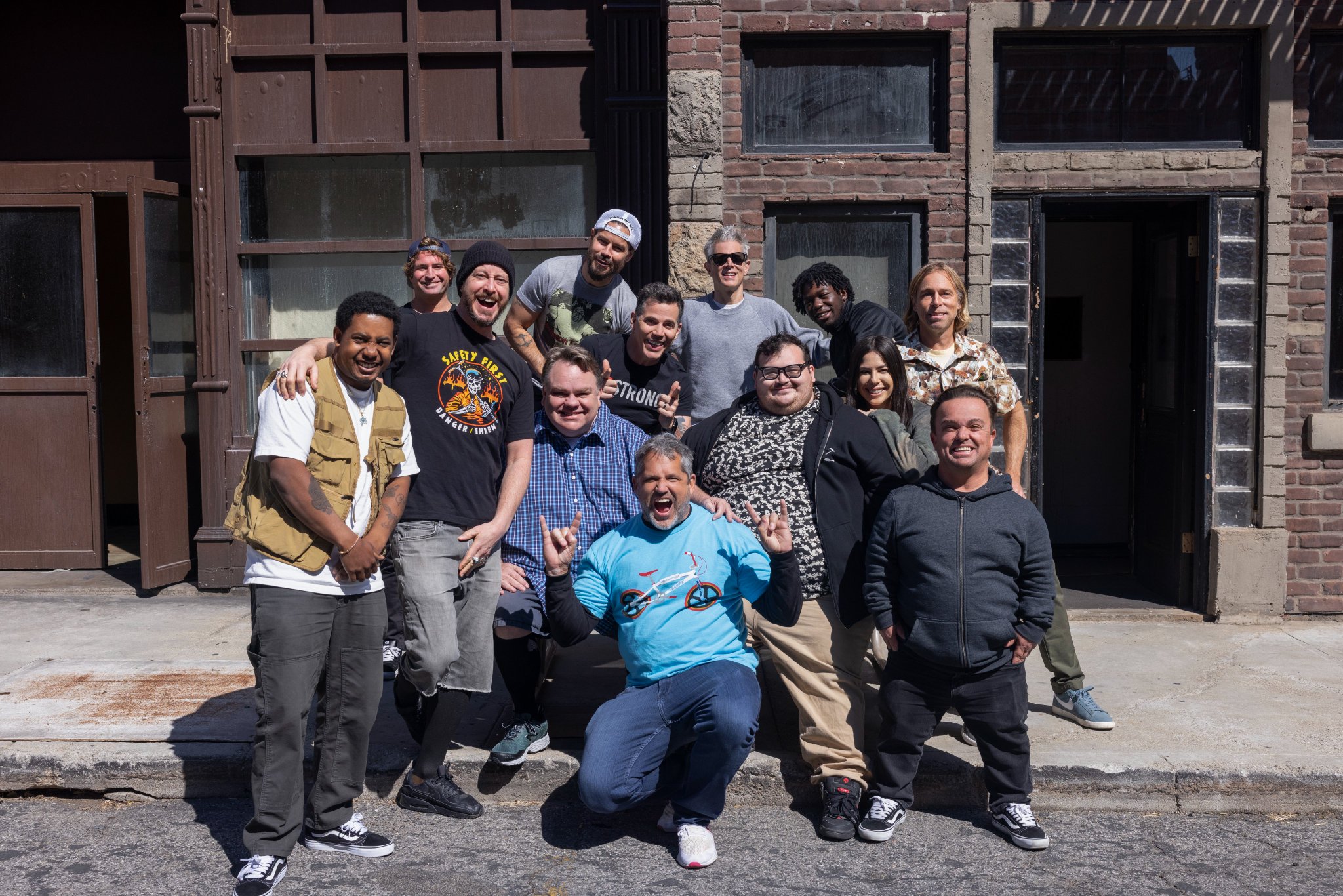 jackass on Twitter "one big happily dysfunctional family. 