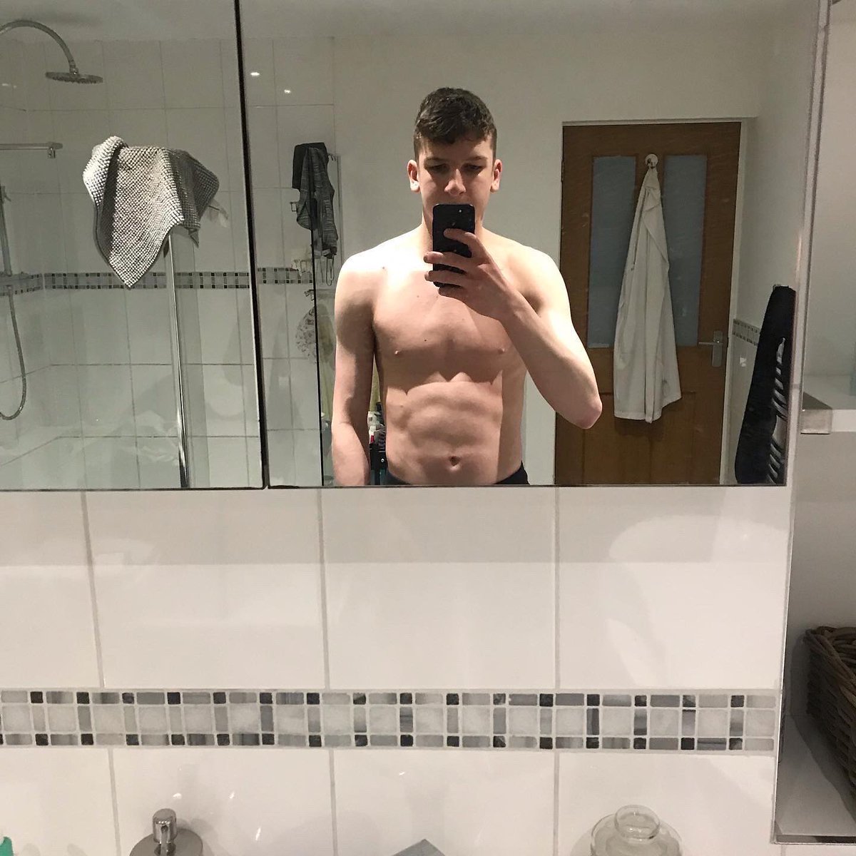 MatchPoint012's tweet image. First photo was back in August 2021

Second photo was taken this week!