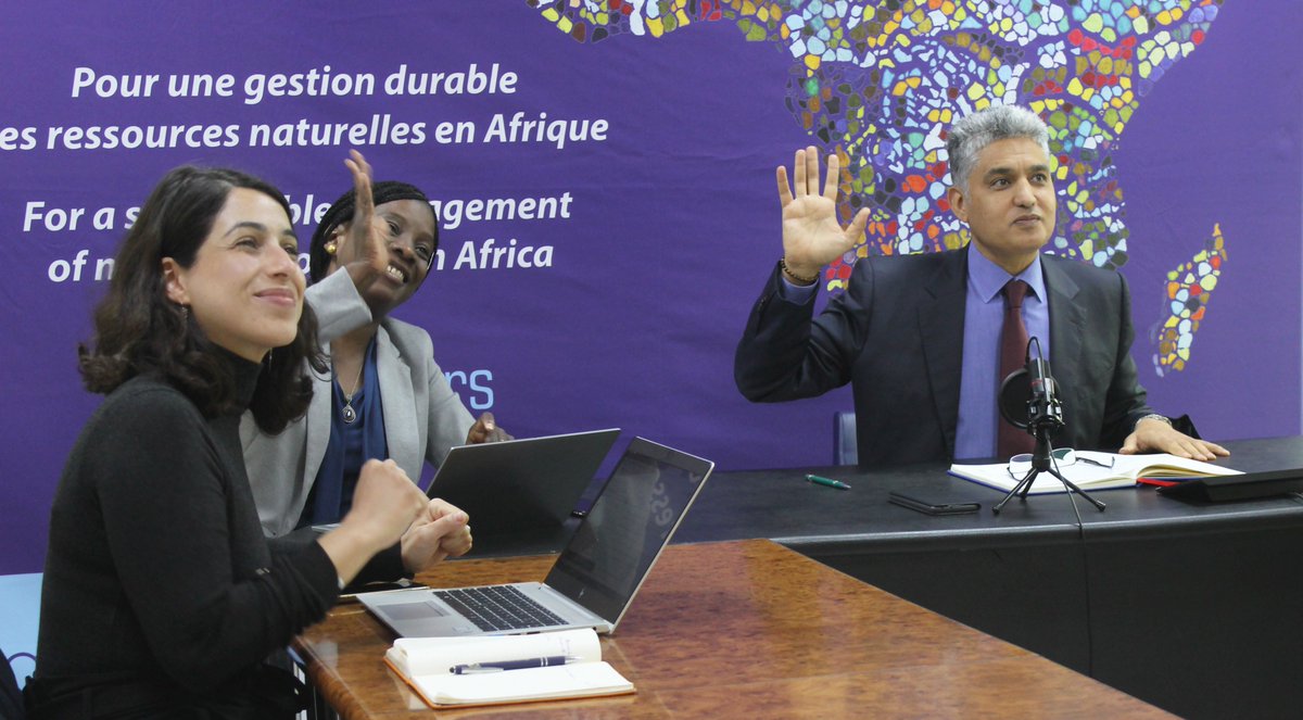 In virtual exchange meeting, <a href="/OSS_Comms/">OSS</a> and <a href="/Csesenegal/">Csesenegal</a> exchanged on strategic topics and issues of mutual interest. 
Great prospects for the future are emerging within the framework of the collaboration.
oss-online.org/en/OSS-CSE
<a href="/NabilBenKhatra/">Nabil ben khatra</a> 
<a href="/cheikh_mbow/">Cheikh Mbow</a>