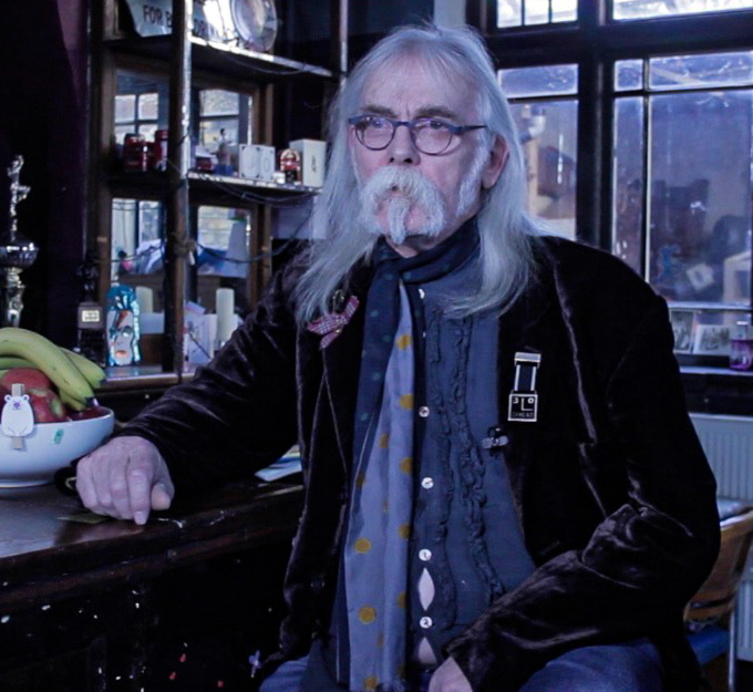 BlockheadsPage's tweet image. With great sadness, The Blockheads must announce the passing of their friend, singer, and bandmate Derek Hussey, who died in his sleep last night.

We are all shocked and are still processing this news.

RIP Bona fide Geezer.