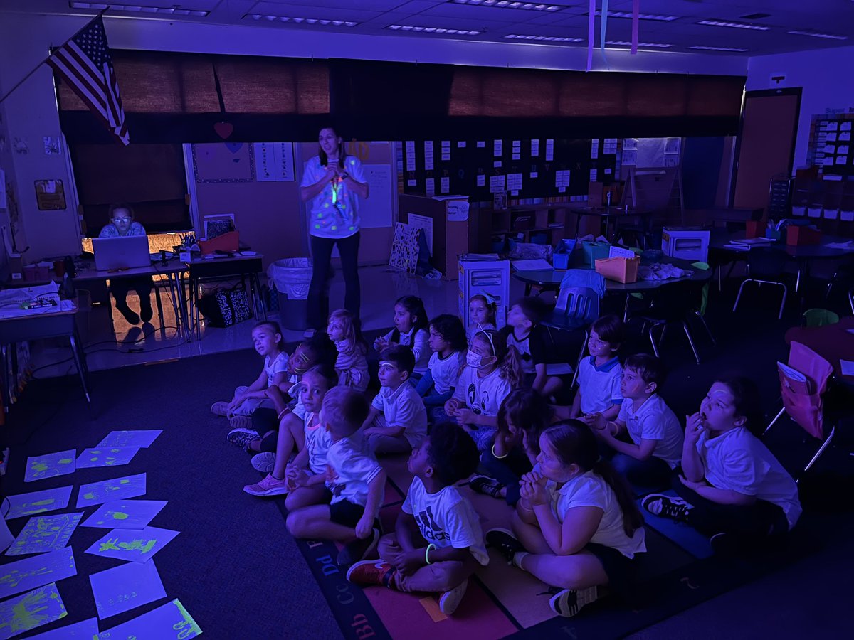 SHES dynamic Kindergarten team created quite the learning experience. Students enjoyed a glow party while rotating through classrooms locating &amp; highlighting sight words, practicing math fact families &amp; working collaboratively to solve problems. #PantherPride #LearnitLoveitLiveit