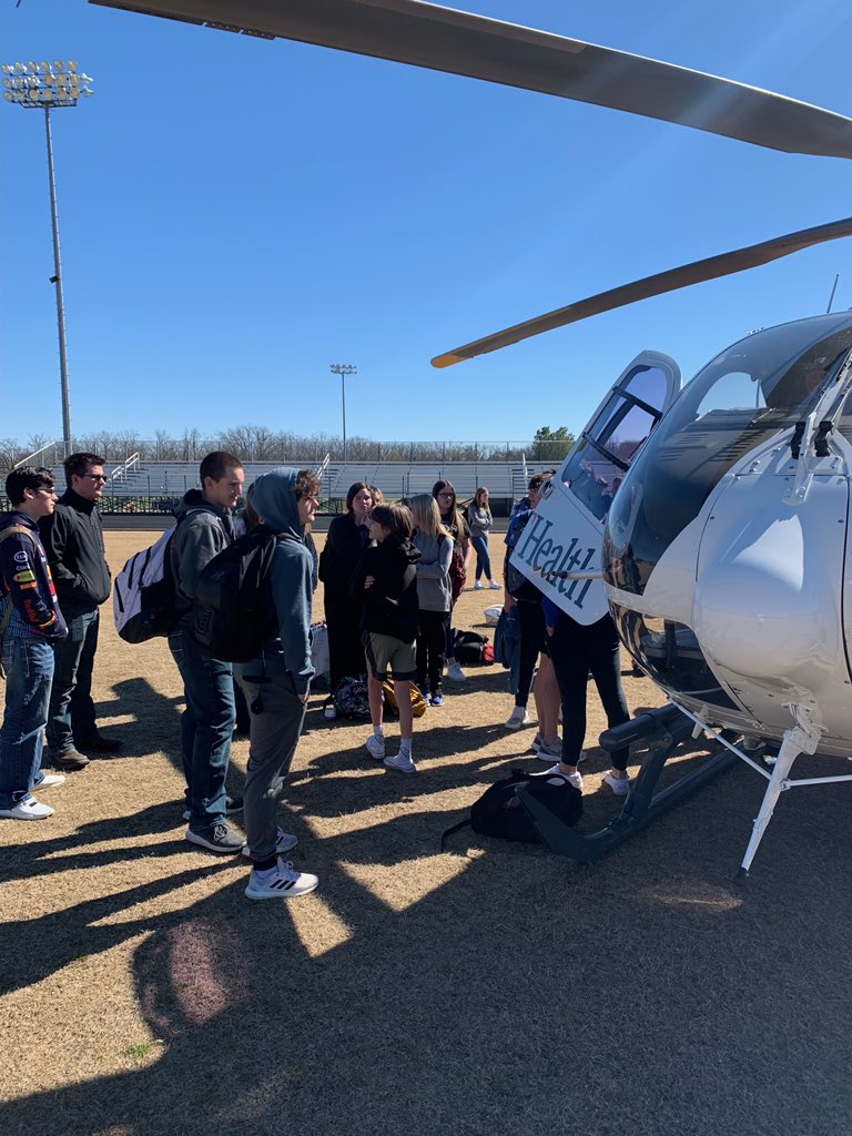 edgewood_isd's tweet photo. Great job EHS for a wonderful Career Day! Special shout out to Mitsy Swift for her coordination efforts. #careerday22 #edgewoodleaders #futureleaders https://t.co/SoWDXYVOTd