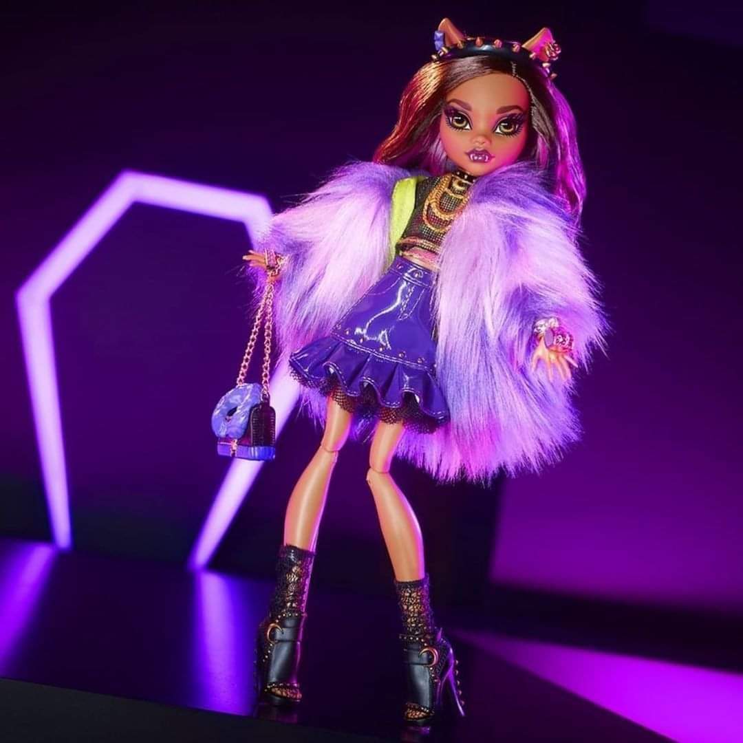 MonsterHigh_Co's tweet photo. Clawdeen Wolf, hija del Hombre Lobo 🐺🌙💜
Haunt Couture Collection 🪦
#MonsterHighCollector 18/02/22 https://t.co/7x4xUajGQ5

#MonsterHigh #MonsterHighColombia https://t.co/twHdNOAQLc