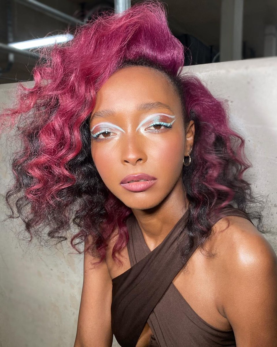 WellaHairUSA's tweet image. Magenta color blocking by @jhair_stylist and makeup to match! 🙌 Color created using #KolestonPerfect, the first professional hair color brand to feature the breakthrough ME+ technology!
Styled by: @michellethomsponhair (on Instagram)
