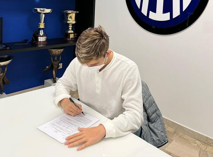 Un joven futbolista salteño jugará en Europa: firmó con el Inter de Milán

bit.ly/3JGdyuC