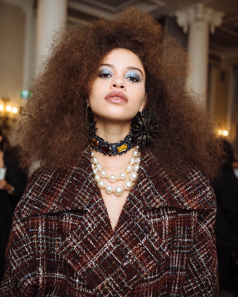 TONI&GUY (@toniandguyworld) on Twitter photo Did you catch the Paul Costelloe AW22 show? A beautiful collection as always and hair by the Toni&Guy session team led by Cos Sakkas ✨
<a href="/PaulCostelloeUK/">Paul Costelloe</a> #LFW #PaulCostelloe @londonfashionweek Did you catch the Paul Costelloe AW22 show? A beautiful collection as always and hair by the Toni&Guy session team led by Cos Sakkas ✨
<a href="/PaulCostelloeUK/">Paul Costelloe</a> #LFW #PaulCostelloe @londonfashionweek