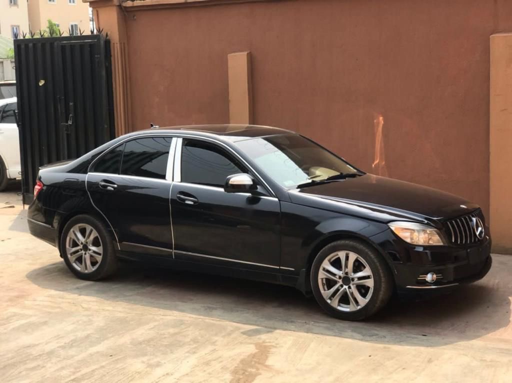 echidiimemotors's tweet photo. **One month used not registered 2008 Mercedes Benz C300 accident free with pop up screen , last year entry and custom duty paid selling for 3.6m location Lekki**
#softechidiime https://t.co/hHtZU8KYPc