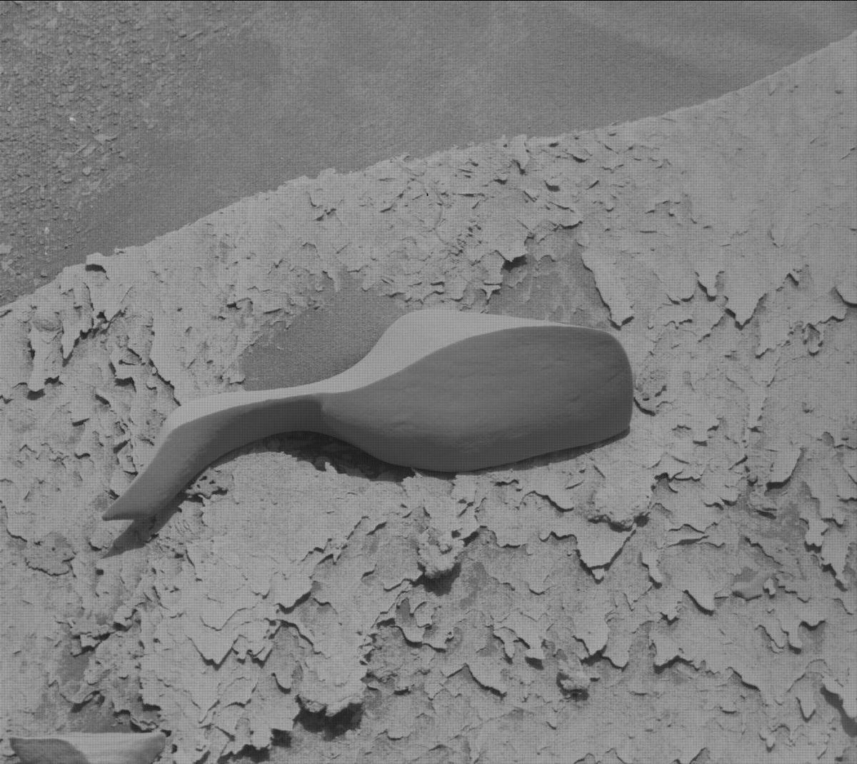 stem_feed's tweet photo. On February 13, 2022, Curiosity rover captured something unusual on surface of Mars. https://t.co/liPeDdYGJk